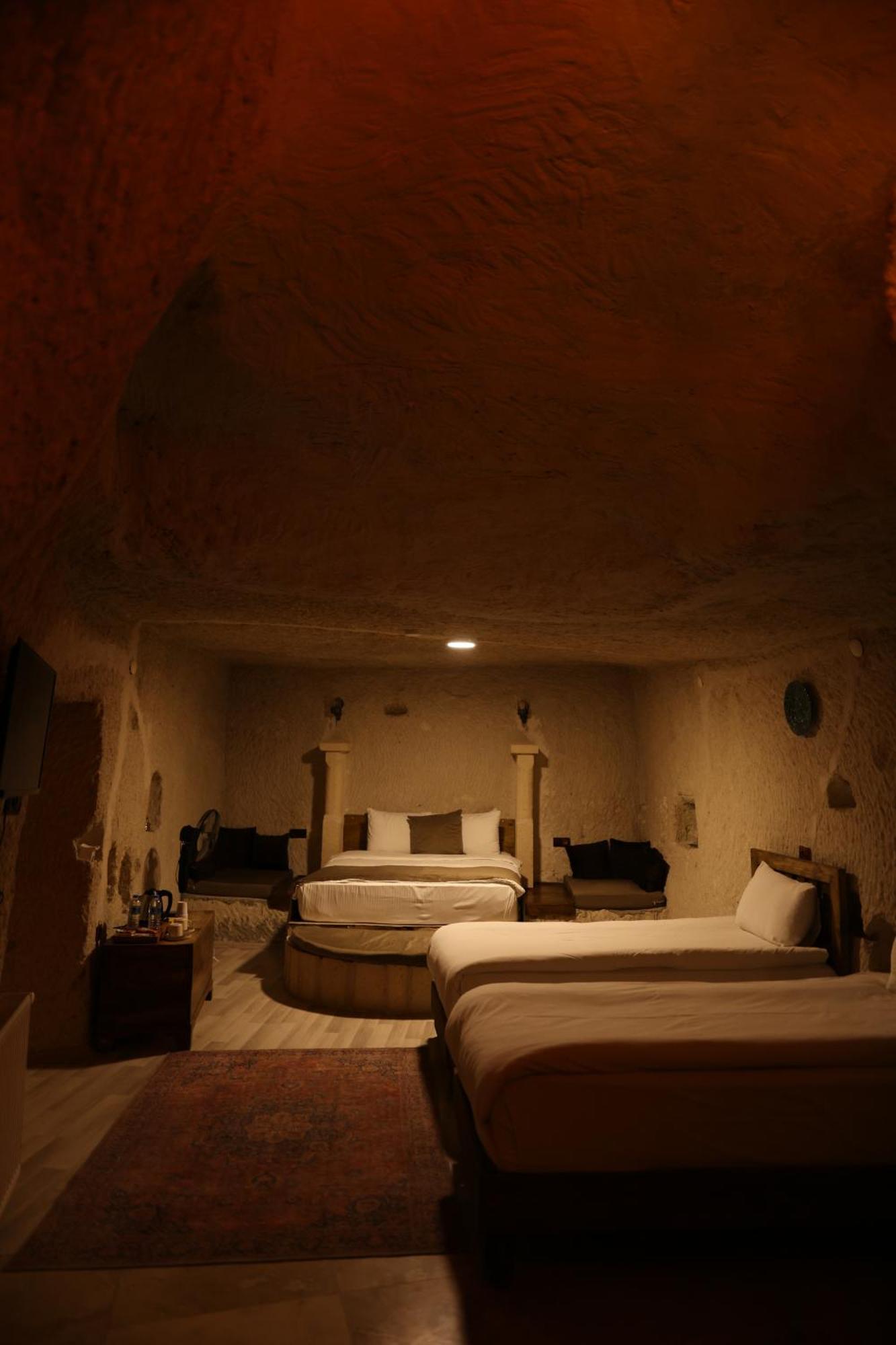 Mia Cappadocia Cave Hotel Goreme Exterior photo